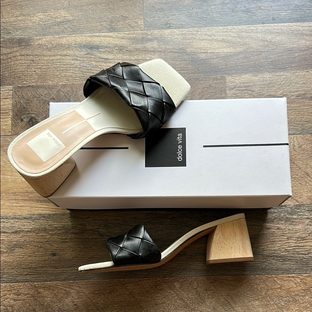 Dolce Vita Black Black Stella sandals